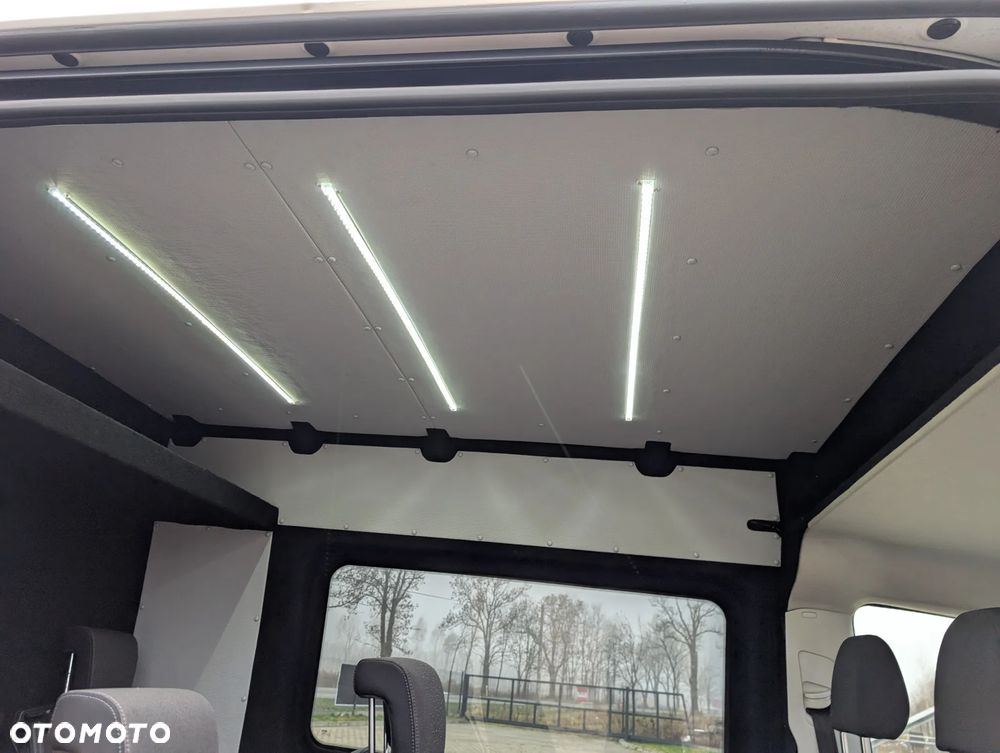 Volkswagen CRAFTER - 12