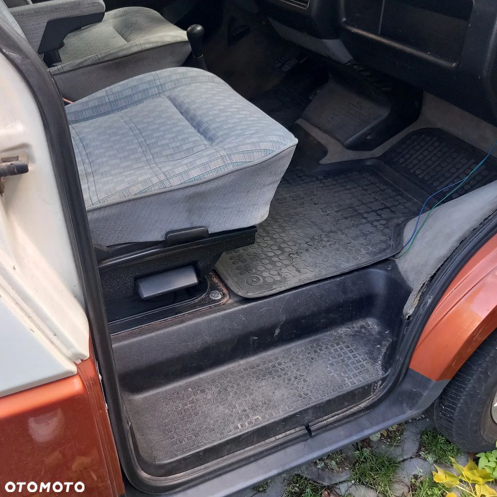 Volkswagen Transporter - 8