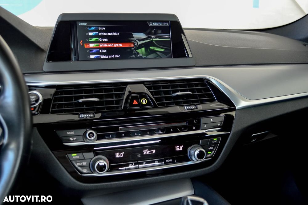 BMW Seria 5 520d AT - 25