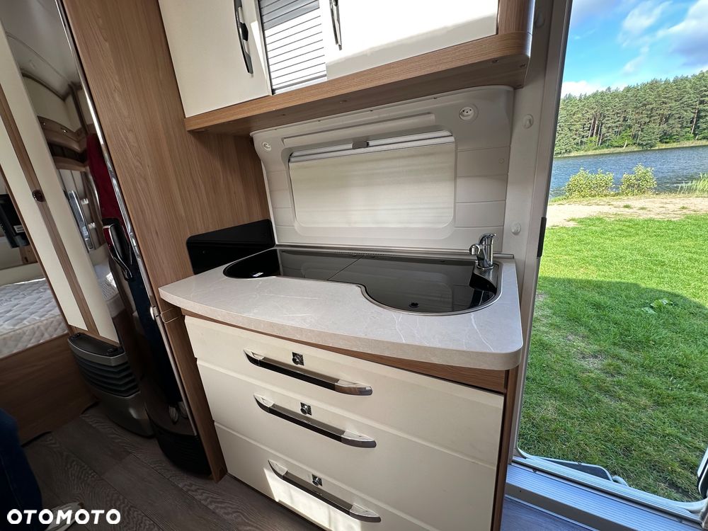 Hobby 490 KMF De Luxe - 35