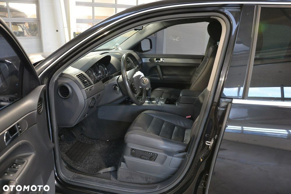 Volkswagen Touareg - 15