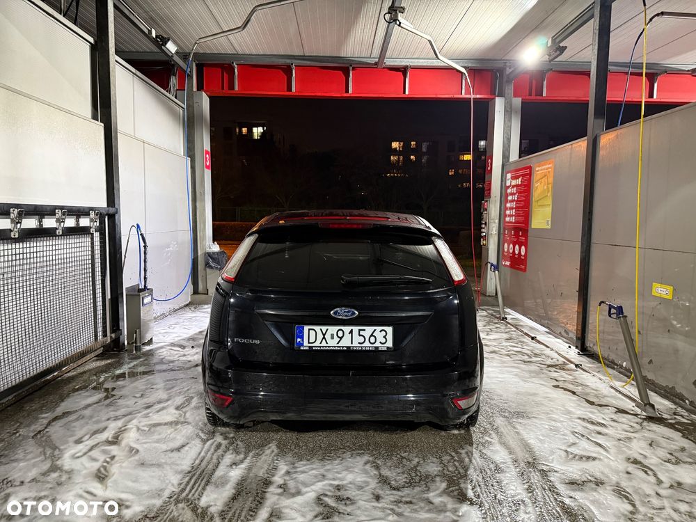 Ford Focus 1.6 16V Sport - 40