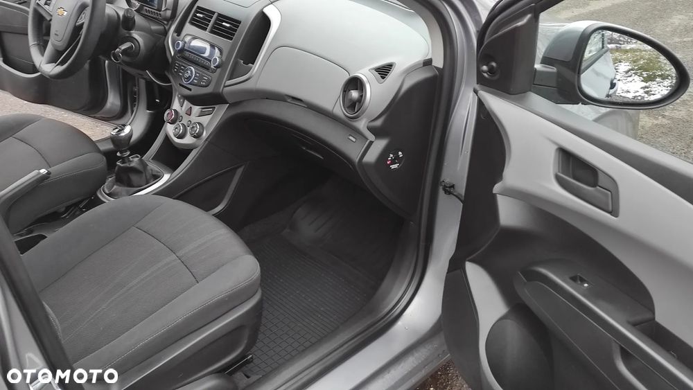 Chevrolet Aveo - 15