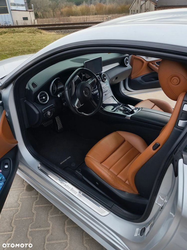 Mercedes-Benz Klasa C 300 7G-TRONIC AMG Line - 37