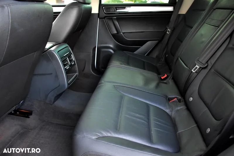 Volkswagen Touareg 3.0 V6 TDI BMT - 12
