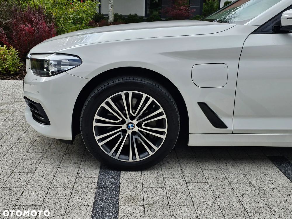 BMW Seria 5 530e iPerformance M Sport sport - 9
