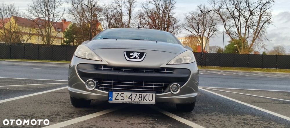 Peugeot 207 CC - 12