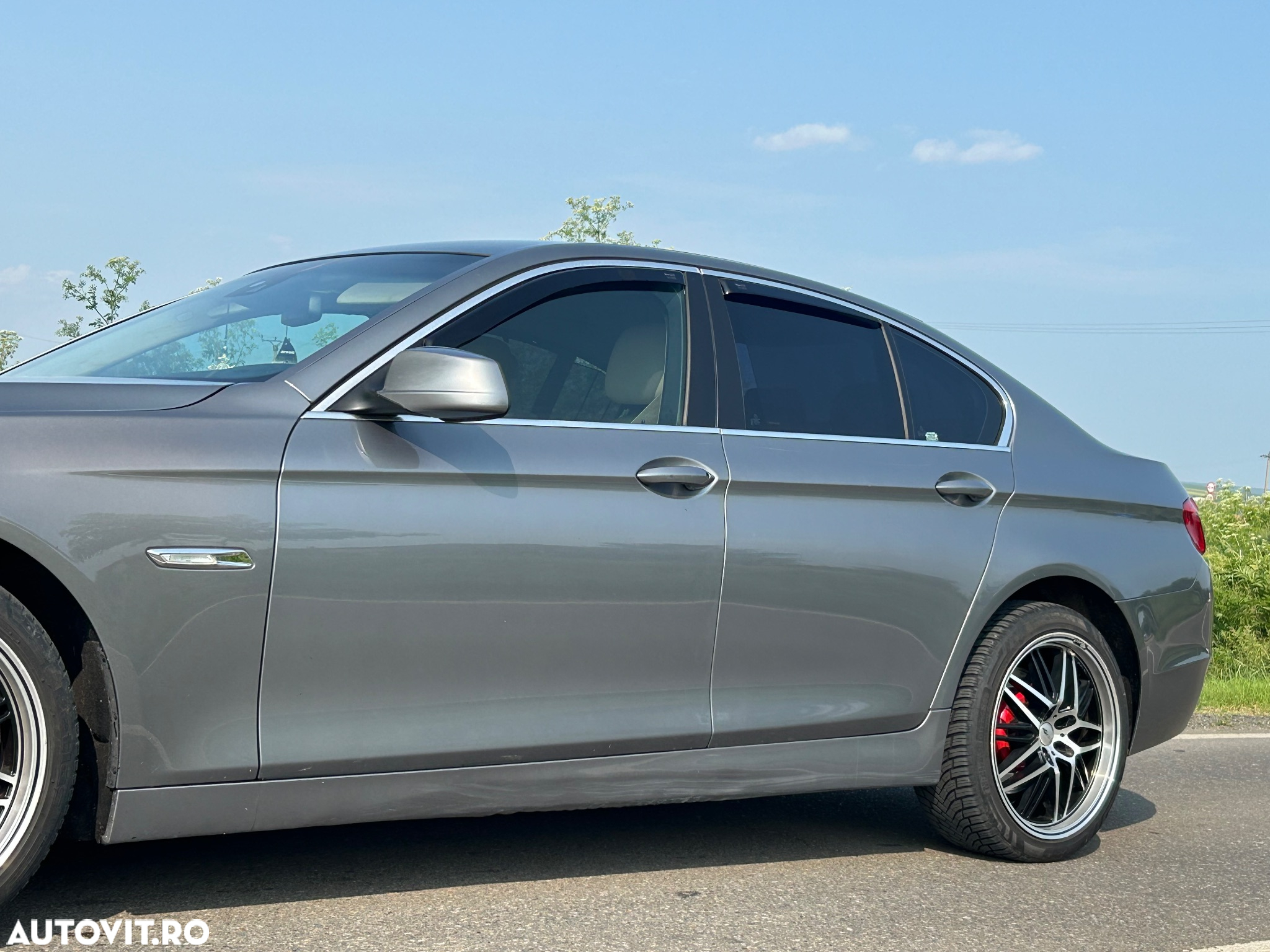 BMW Seria 5 520d Aut. BluePerformance - 2