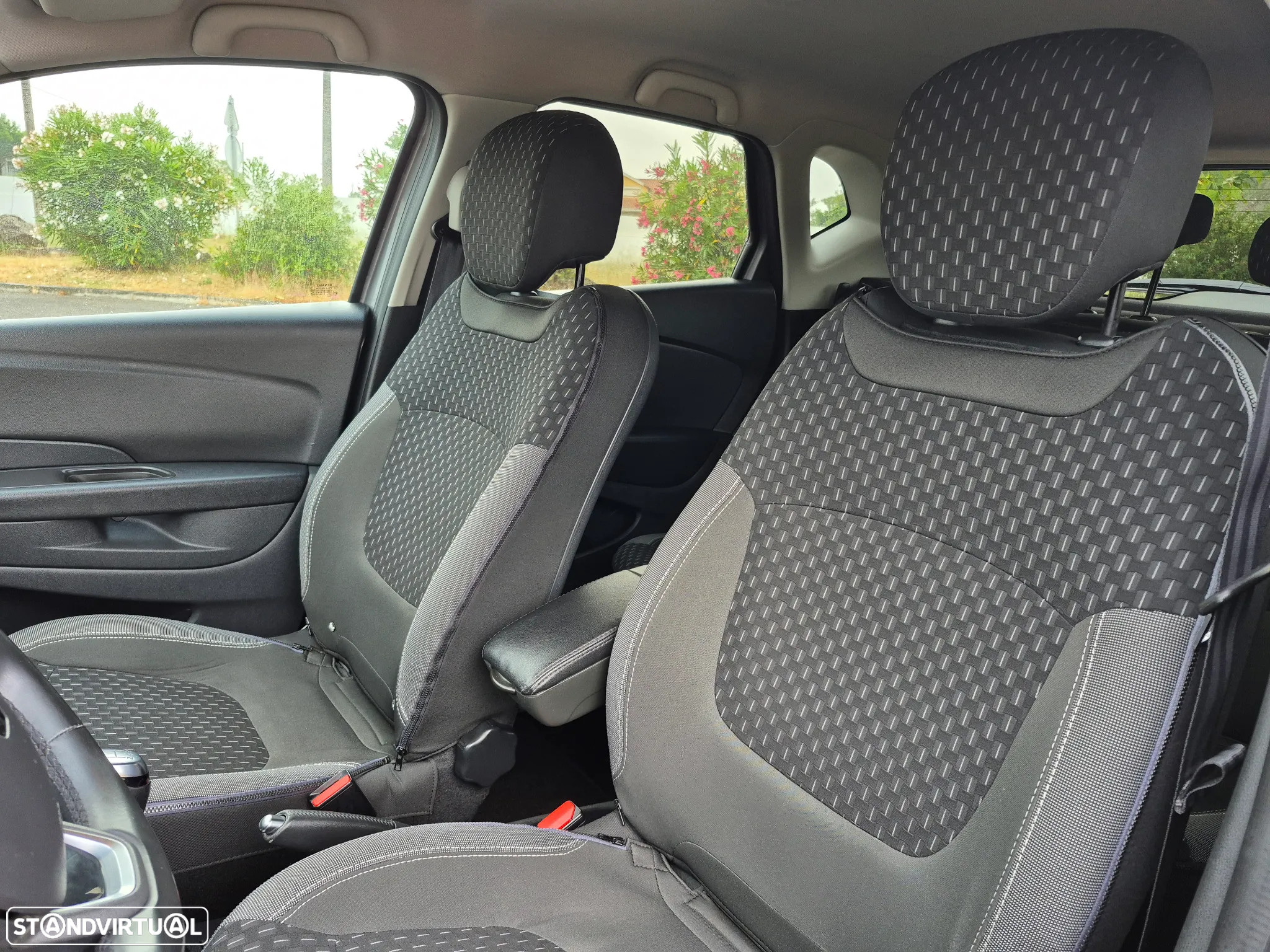 Renault Captur 0.9 TCE Exclusive - 24