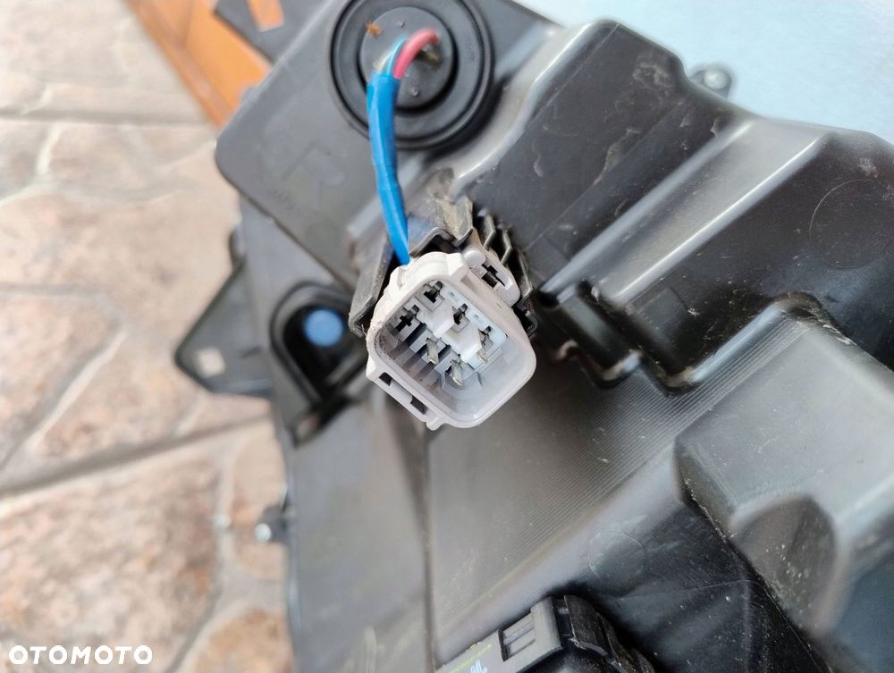 lampa prawa mitsubishi eclipse cross lift 2021-^ - 9