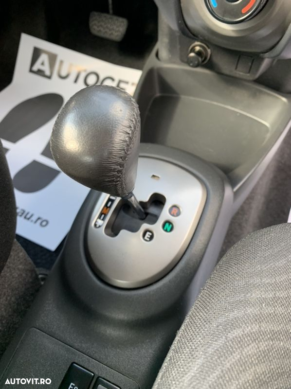 Toyota Yaris - 28