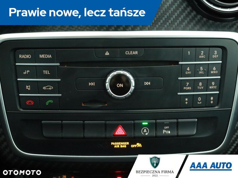 Mercedes-Benz GLA - 12