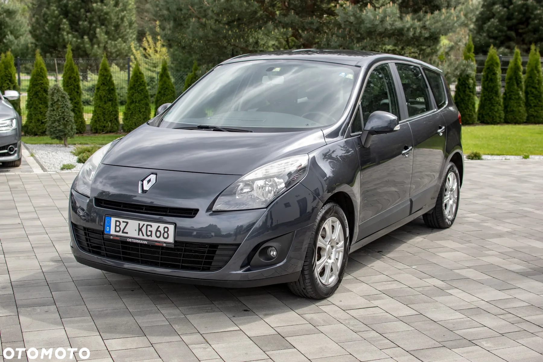 Renault Grand Scenic - 3