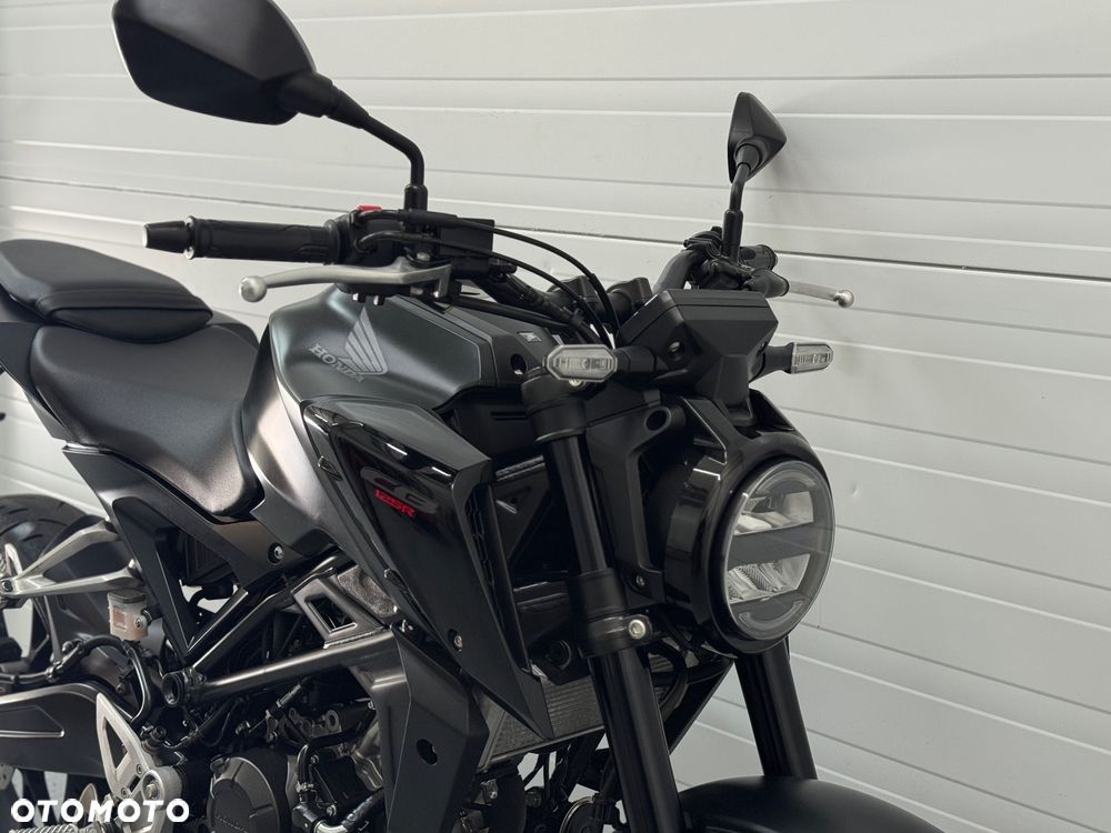 Honda CB - 8