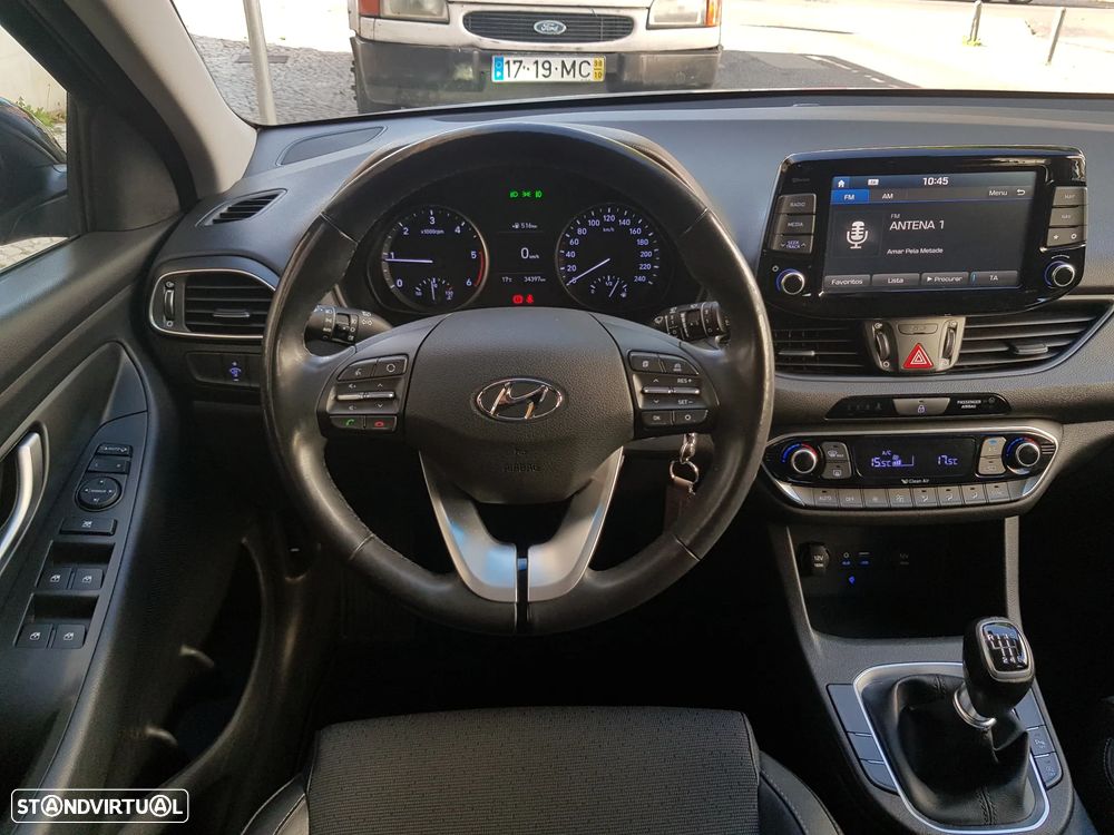Hyundai i30 1.6 CRDi Launch Edition - 40