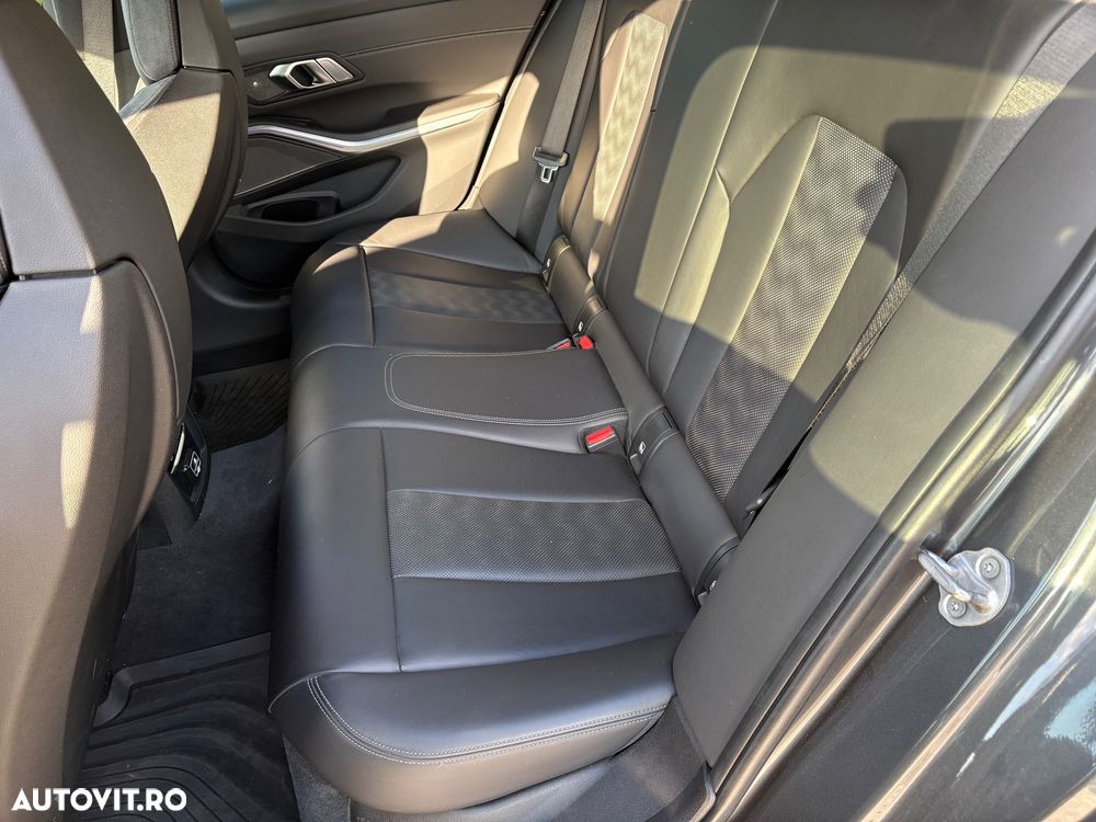 BMW Seria 3 330i Aut. M Sport - 9