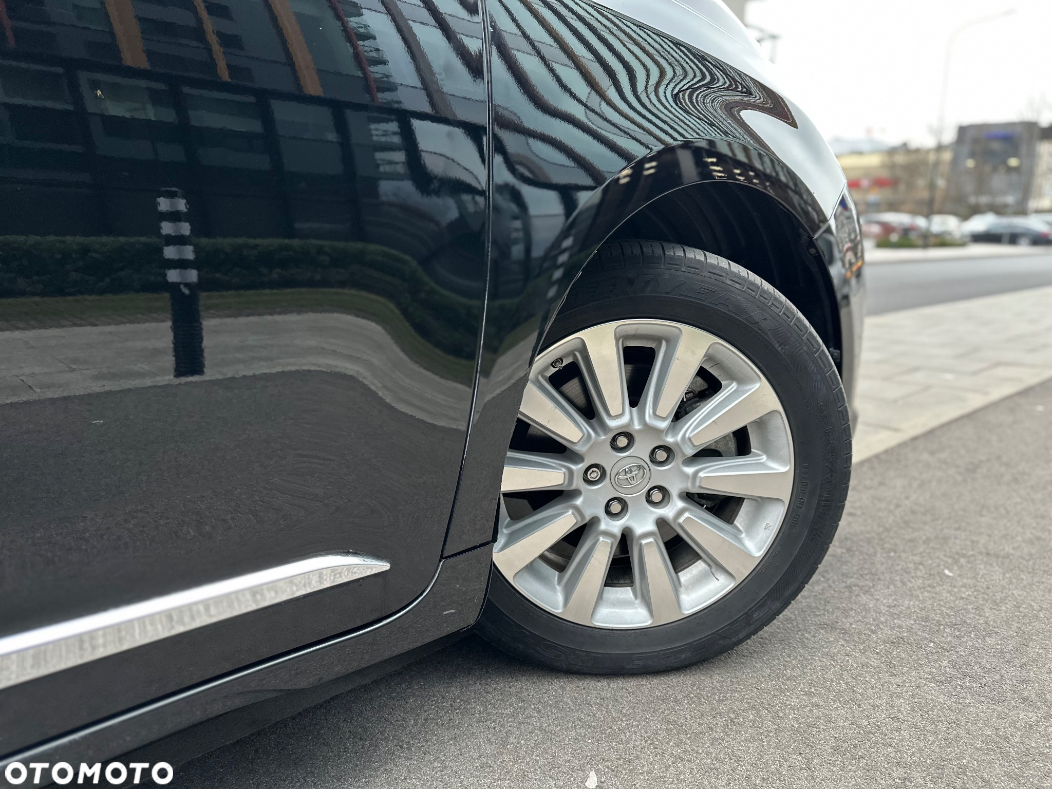 Toyota Sienna 3.5 V6 - 8