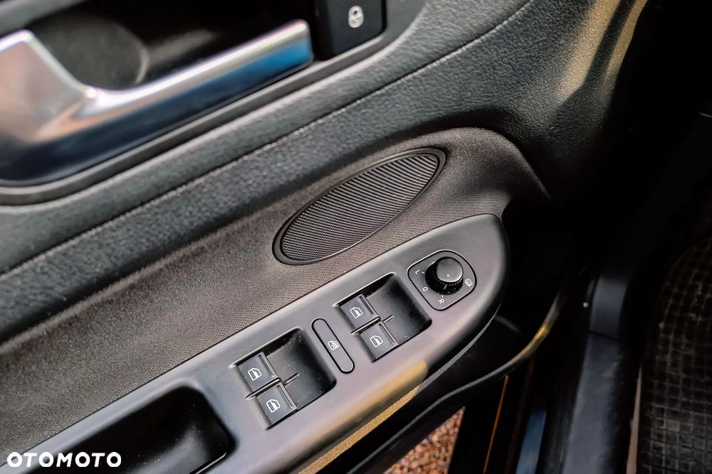 Volkswagen Golf Plus 1.6 Trendline - 16