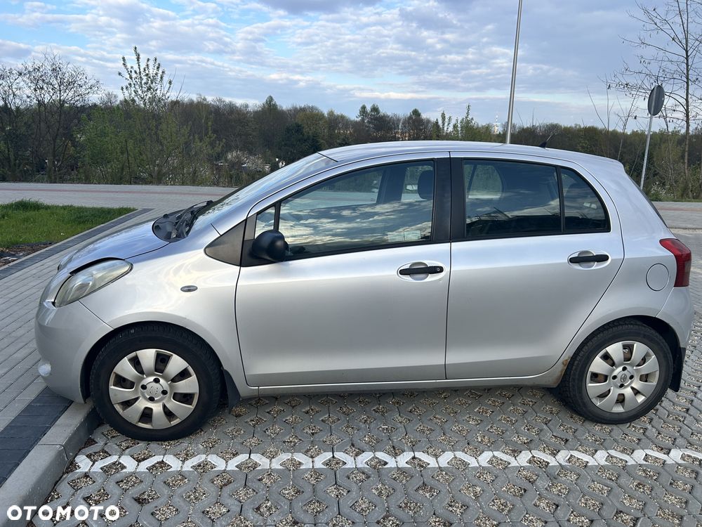Toyota Yaris 1.3 Luna - 9