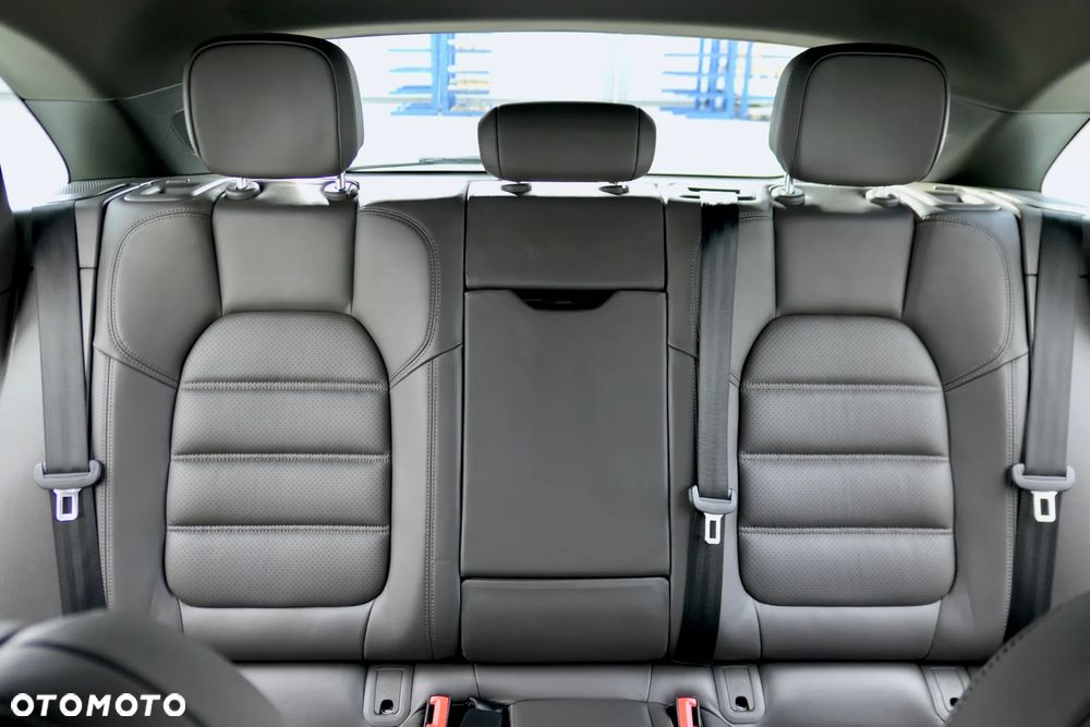 Porsche Macan Standard - 26