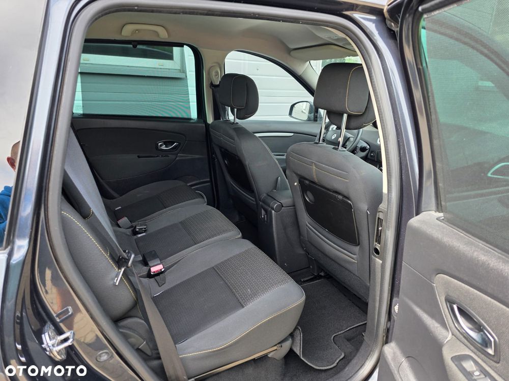 Renault Scenic 1.6 16V 110 Dynamique - 23