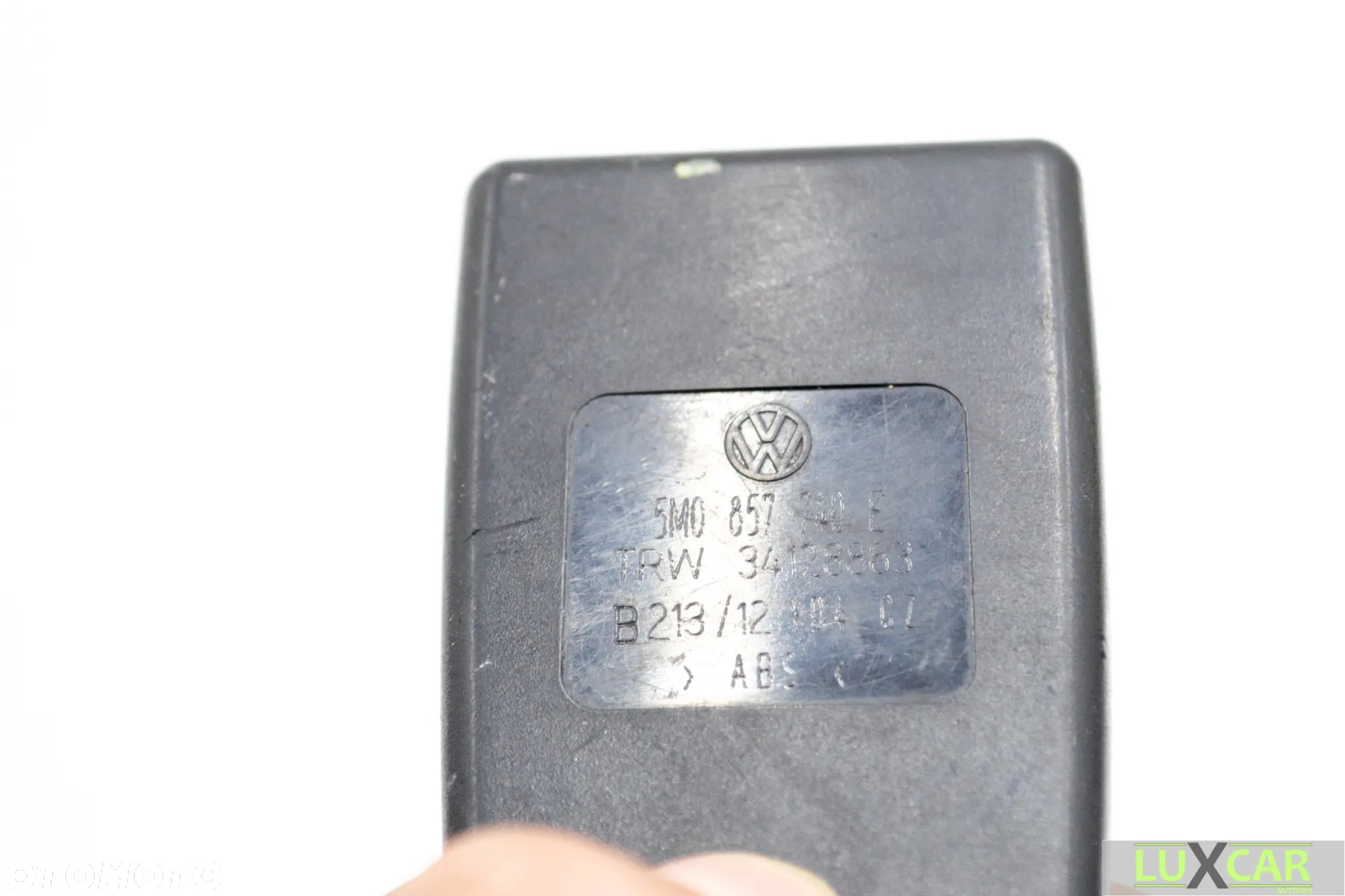 VW TIGUAN LIFT ZAPINKA KLAMRA NAPINACZ PASA ŚRODKOWEGO TYŁ 5M0857740E GORLICE - 4