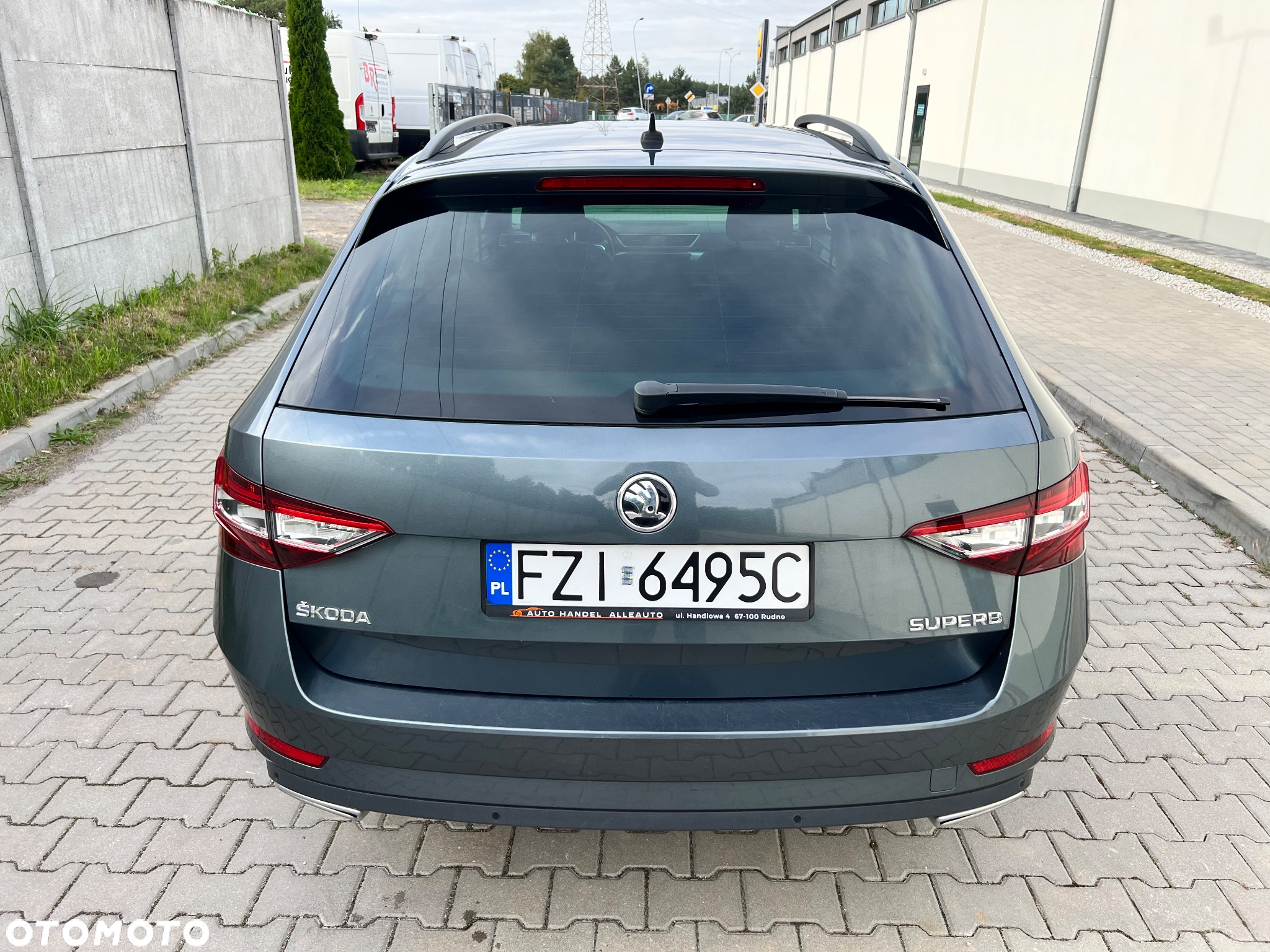 Skoda Superb 2.0 TDI Ambition DSG - 17