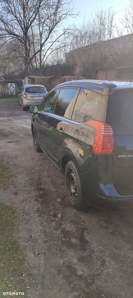 Peugeot 5008 - 6