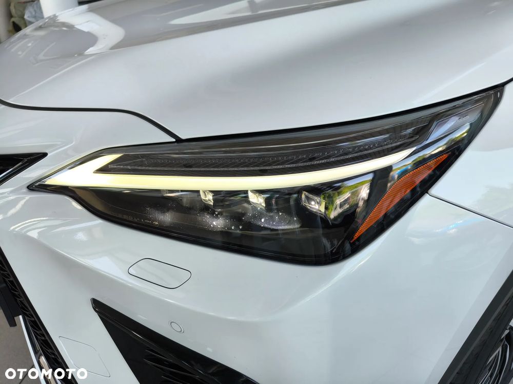 Lexus NX 350h F Sport AWD - 32