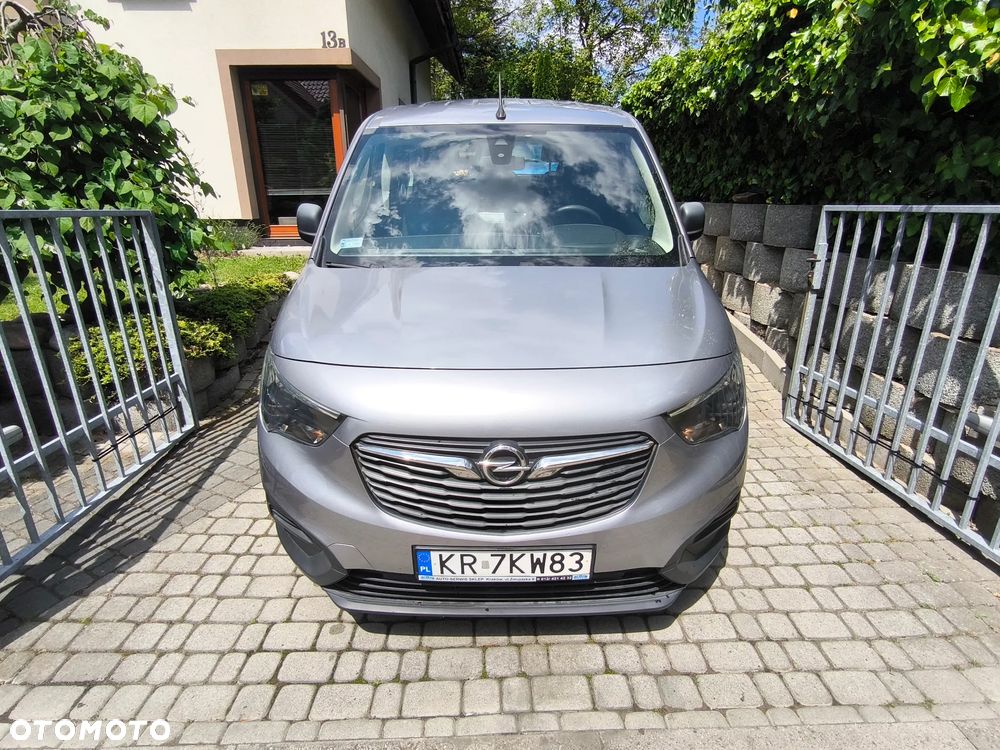 Opel Combo 1.5 CDTI Essentia S&S - 11