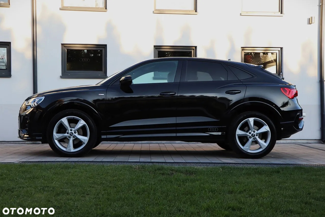 Audi Q3 Sportback - 12