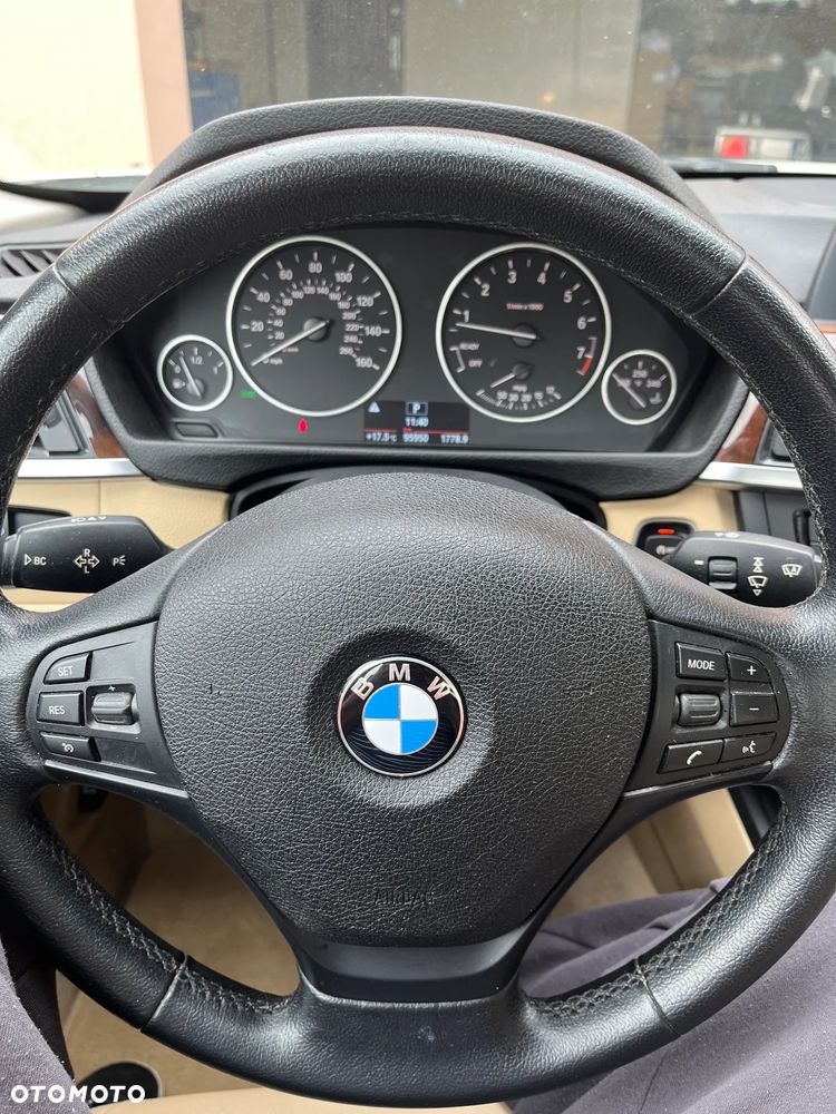 BMW Seria 3 320i - 3