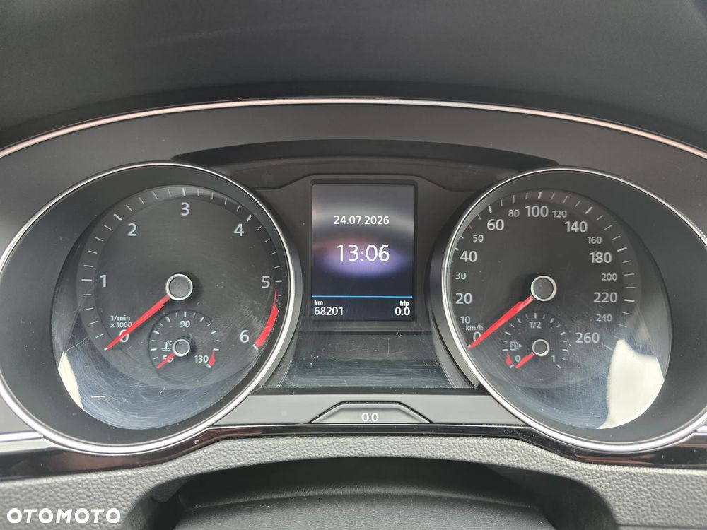 Volkswagen Passat 2.0 TDI SCR DSG 4Motion Elegance - 26