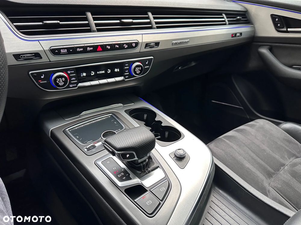 Audi Q7 3.0 TDI Quattro Tiptronic - 24