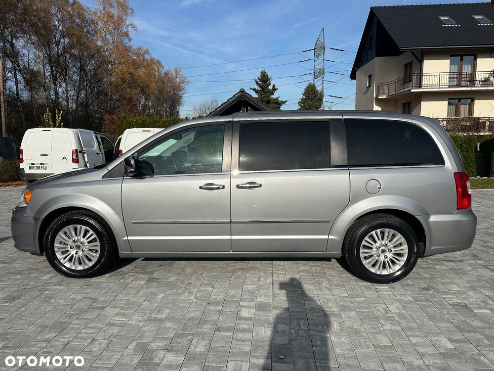 Lancia Voyager 2.8 Multijet 16v Platinum - 16