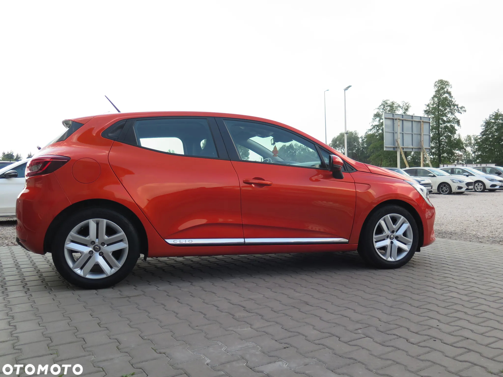 Renault Clio - 9