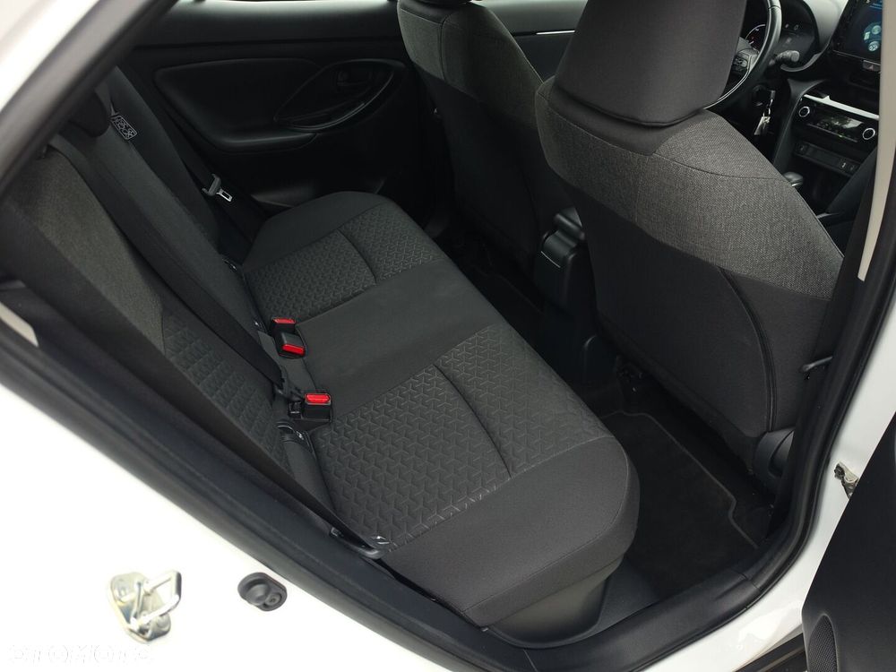 Toyota Yaris Cross Hybrid 1.5 Comfort - 17