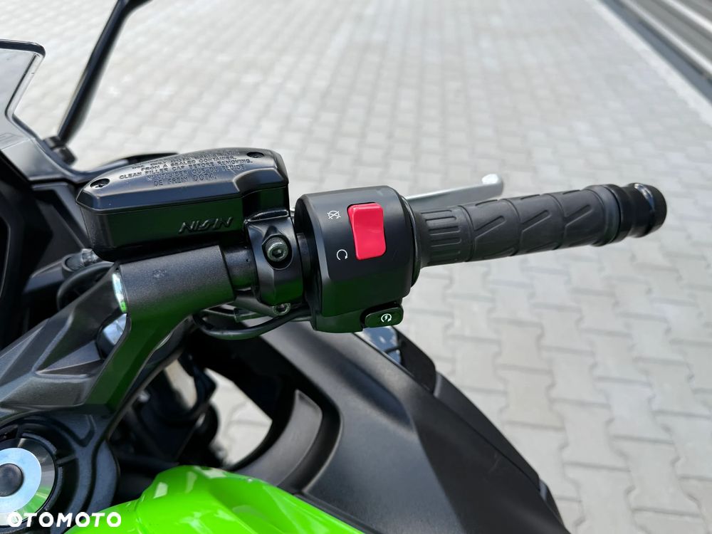 Kawasaki Ninja - 11