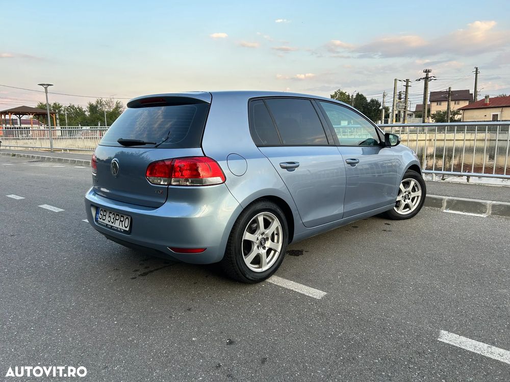 Volkswagen Golf 1.6 TDI DPF Comfortline - 6