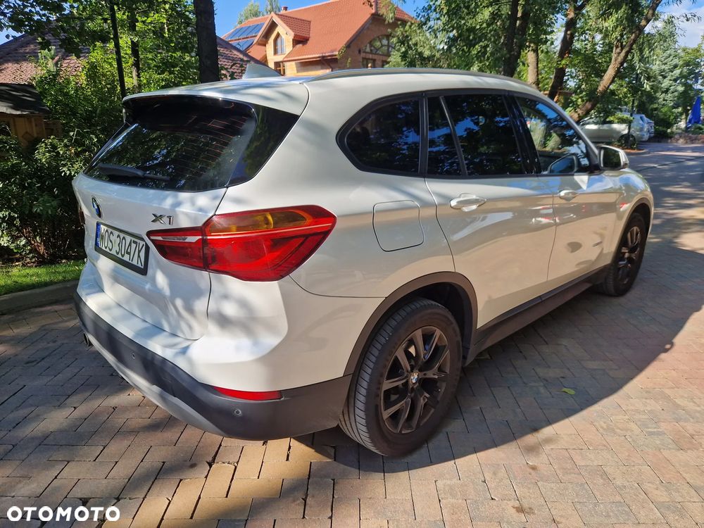 BMW X1 sDrive16d - 17