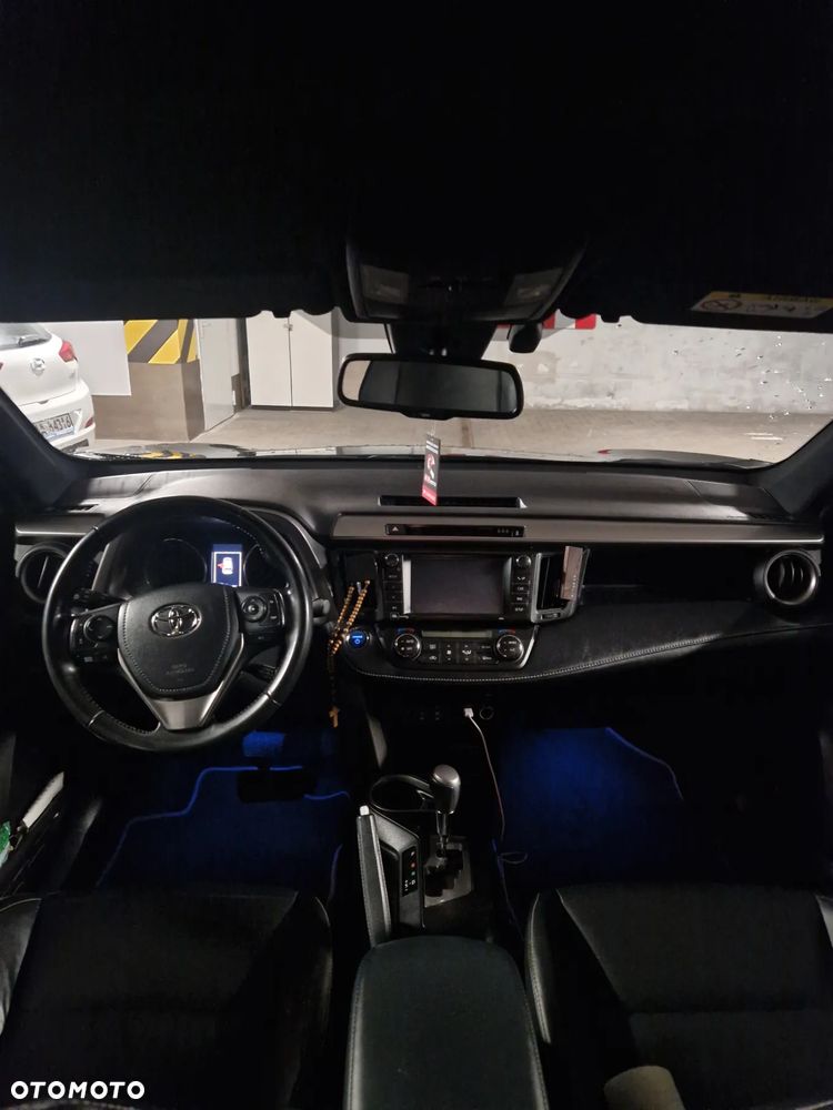 Toyota RAV4 - 15