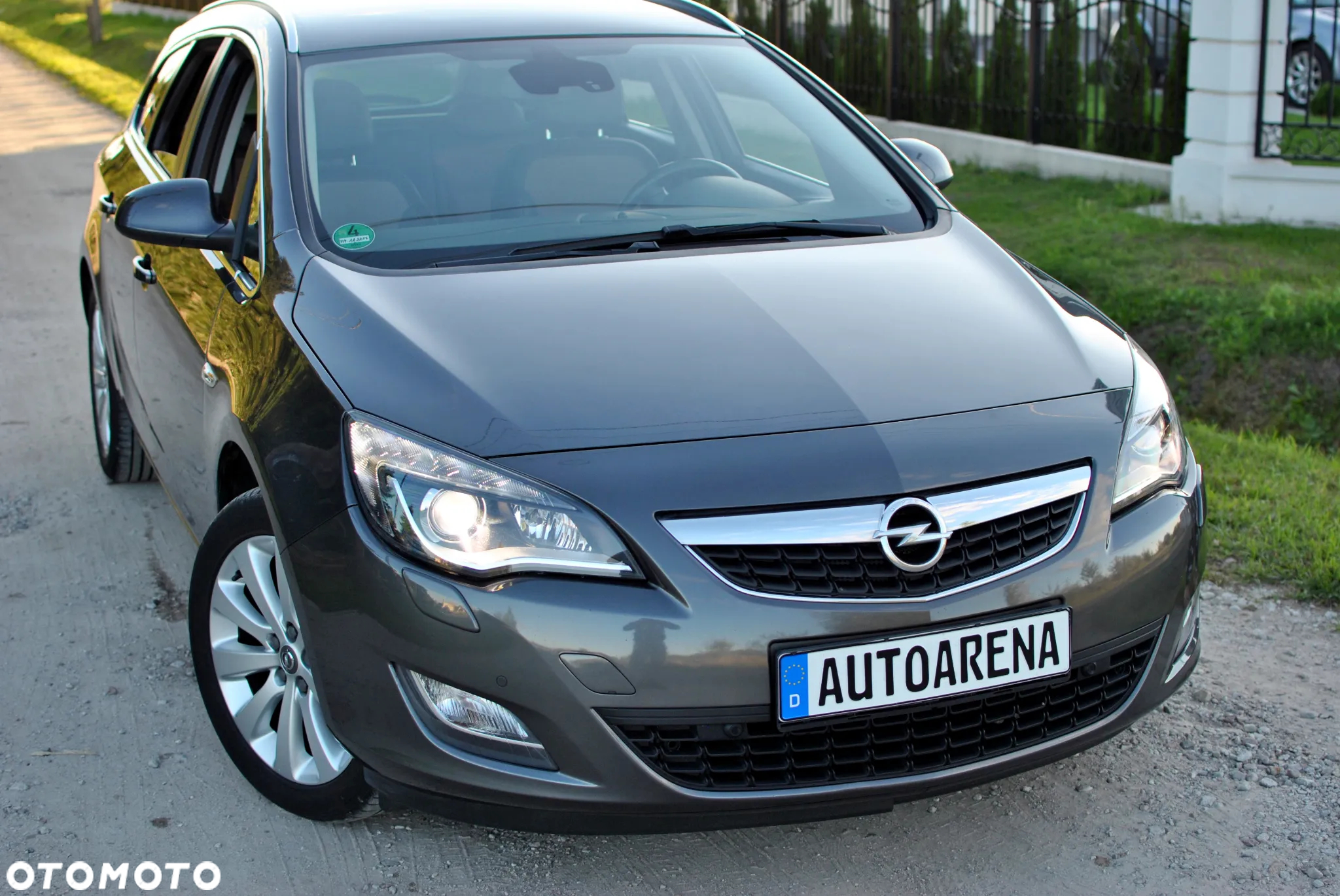 Opel Astra IV 1.4 T Cosmo - 10