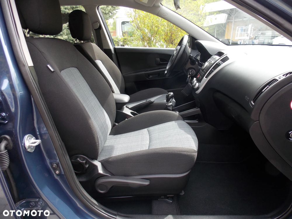 Kia Ceed 1.4 CVVT ISG Spirit - 14