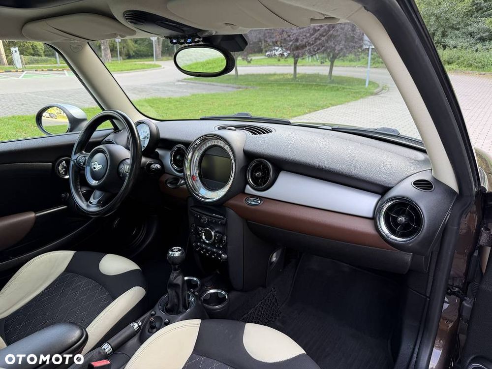 MINI Clubman - 16