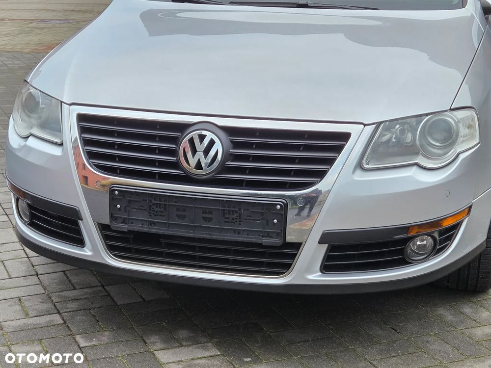 Volkswagen Passat 2.0 TDI DPF DSG Trendline - 16