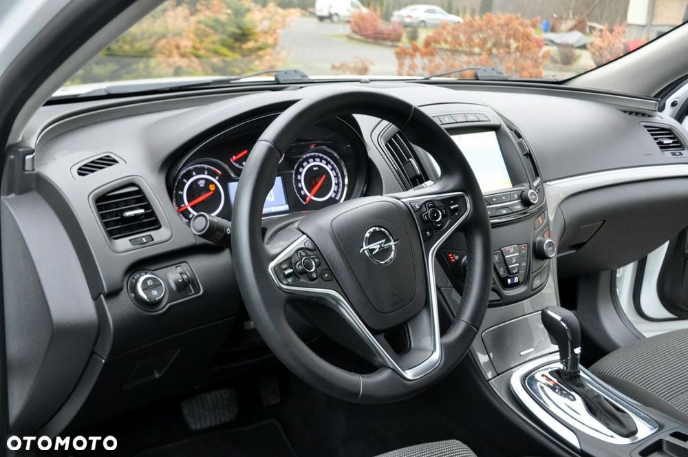Opel Insignia - 22