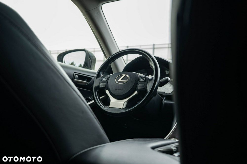 Lexus IS - 20