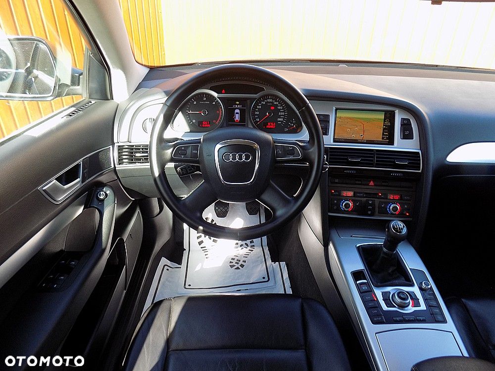 Audi A6 Avant - 16