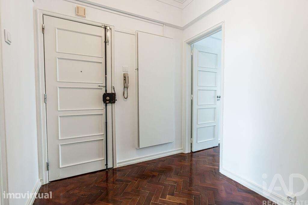 Apartamento T2 em Alvalade de 89,00 m2 - Grande imagem: 3/17