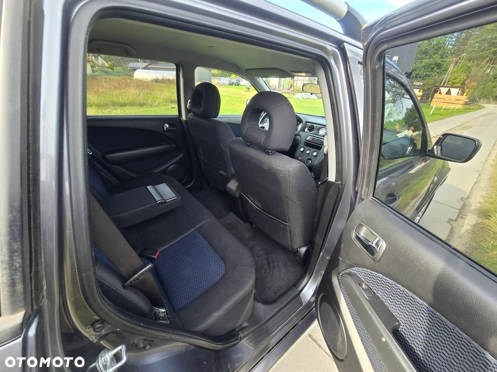 Mitsubishi Outlander - 10
